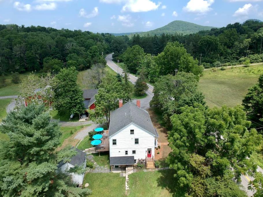 Craftsman Hideaway At The 1841 Farmhouse Chester 外观 照片